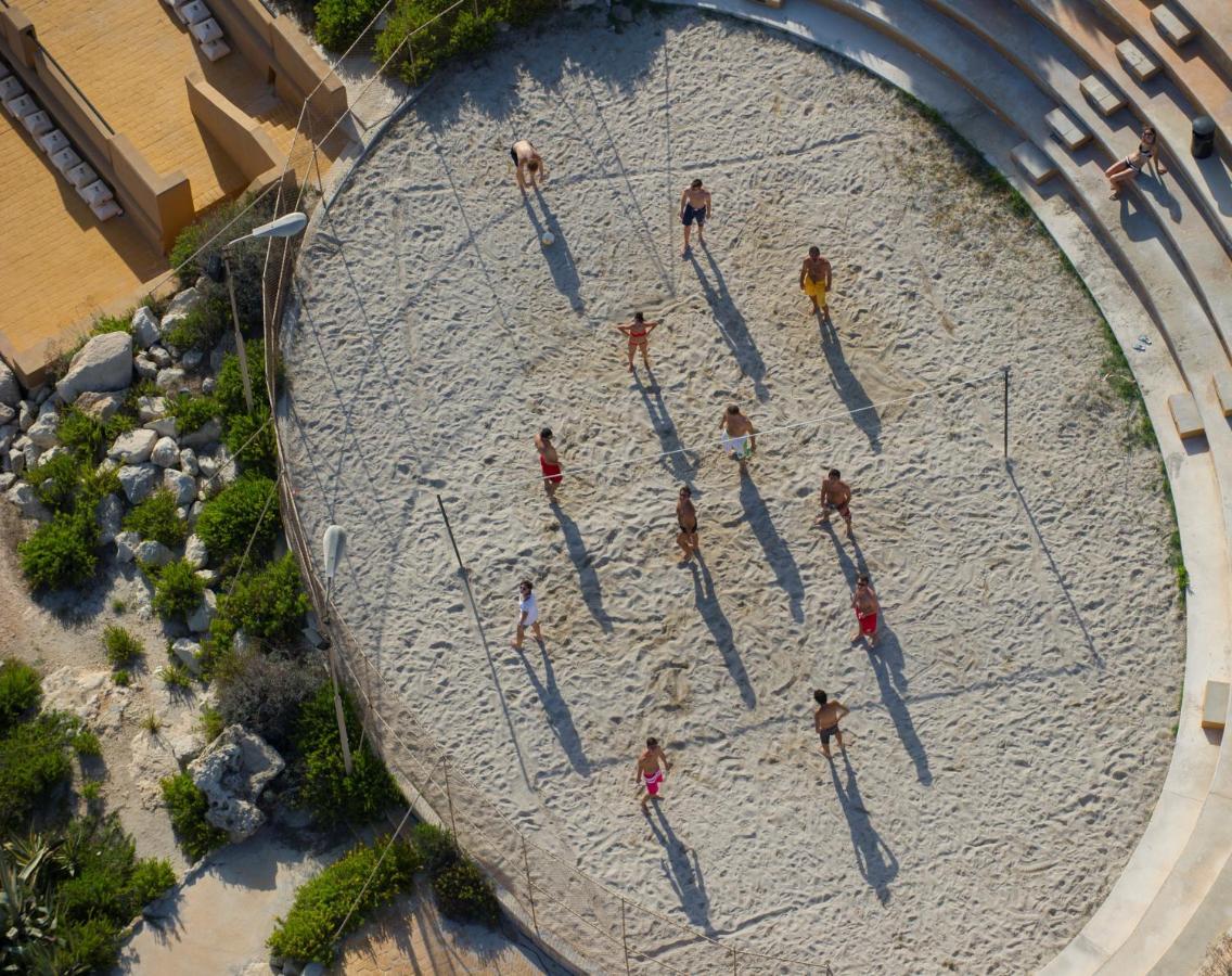 Hotel Corinthia St George'S Bay Saint Julian's Exteriér fotografie Aerial view of the beach