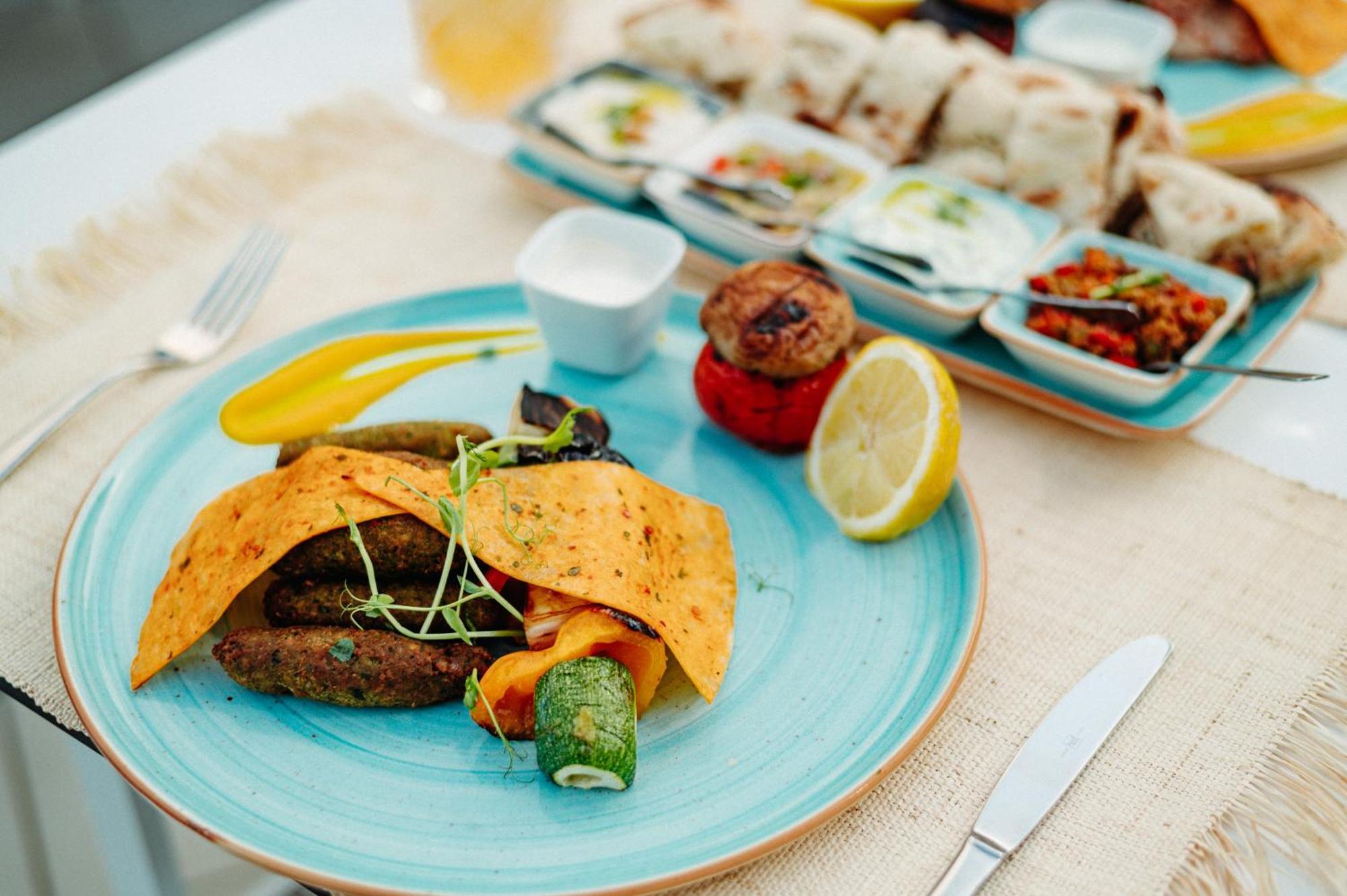 Hotel Corinthia St George'S Bay Saint Julian's Exteriér fotografie A plate of Turkish cuisine