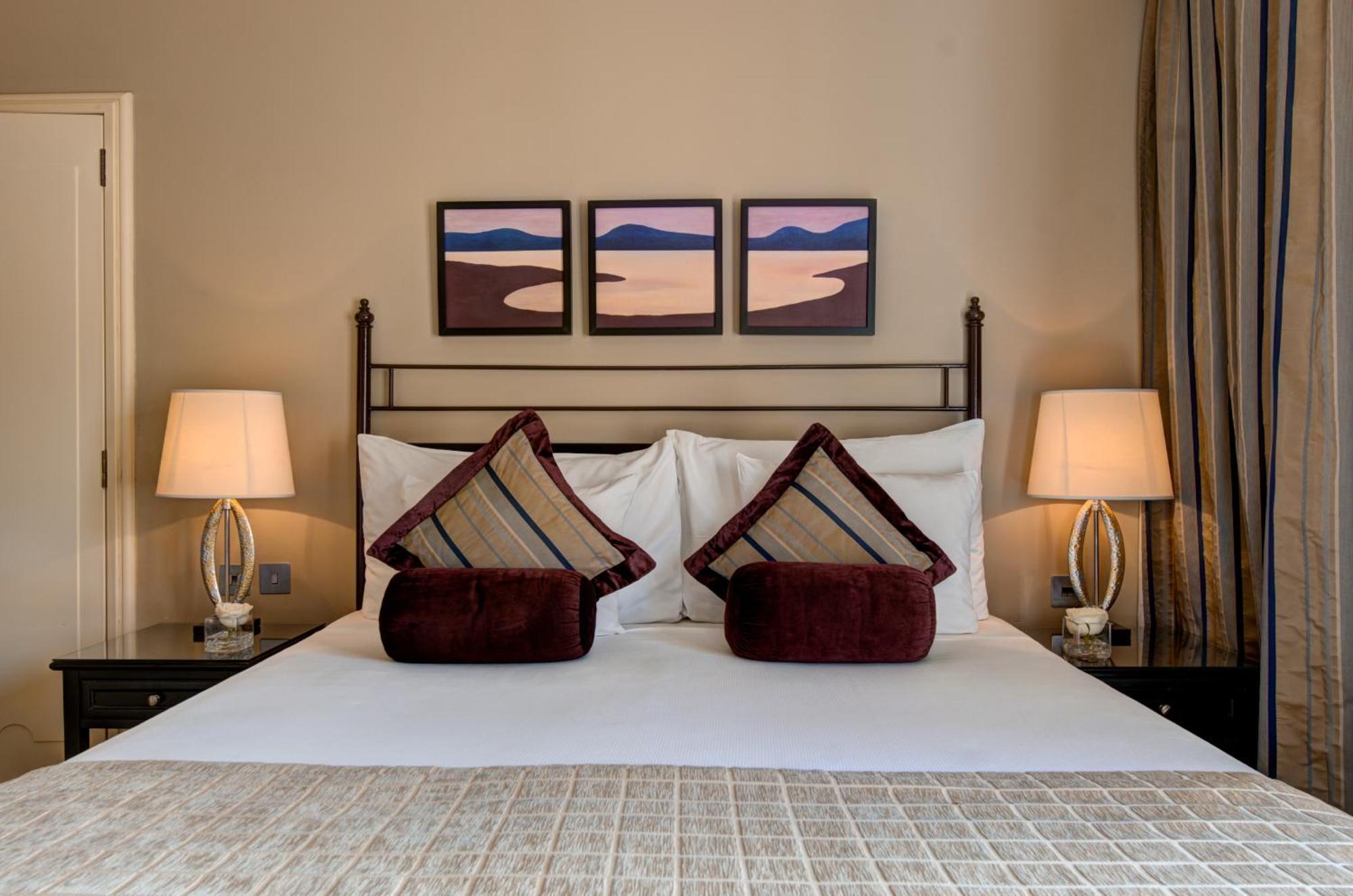 Hotel Corinthia St George'S Bay Saint Julian's Pokoj fotografie A bedroom at the hotel